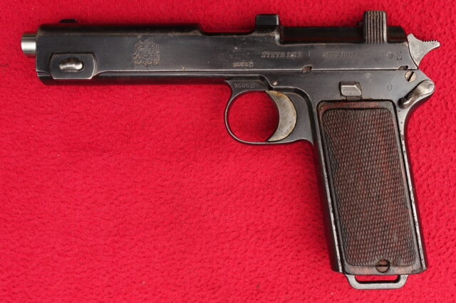 foto Pistole Steyr M.1912 pro Chile