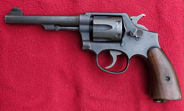foto Revolver Smith & Wesson Military & Police Model 1905 – REZERVOVÁNO